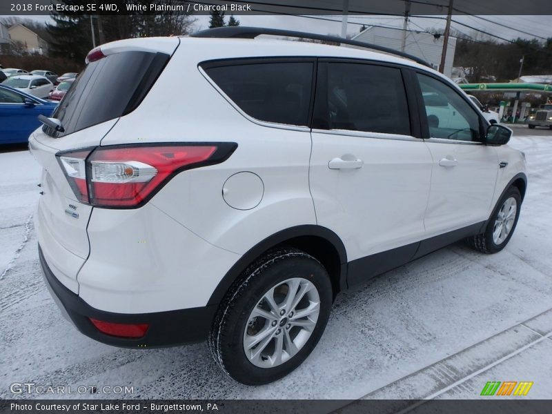 White Platinum / Charcoal Black 2018 Ford Escape SE 4WD