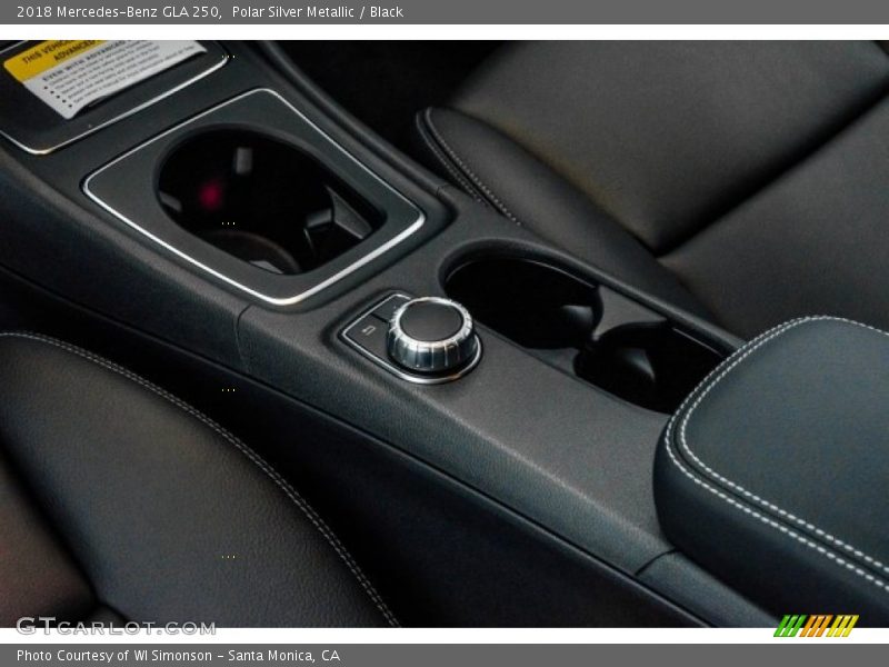 Polar Silver Metallic / Black 2018 Mercedes-Benz GLA 250