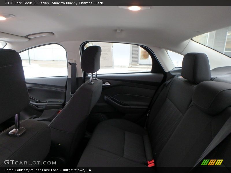 Shadow Black / Charcoal Black 2018 Ford Focus SE Sedan