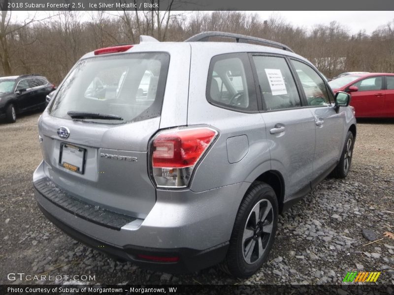 Ice Silver Metallic / Black 2018 Subaru Forester 2.5i