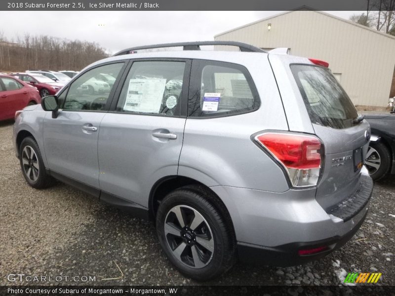 Ice Silver Metallic / Black 2018 Subaru Forester 2.5i