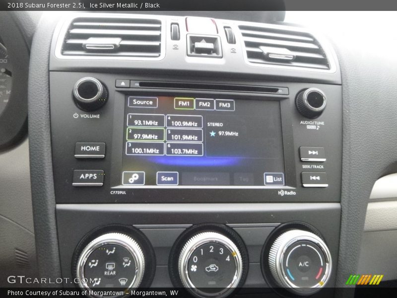 Ice Silver Metallic / Black 2018 Subaru Forester 2.5i