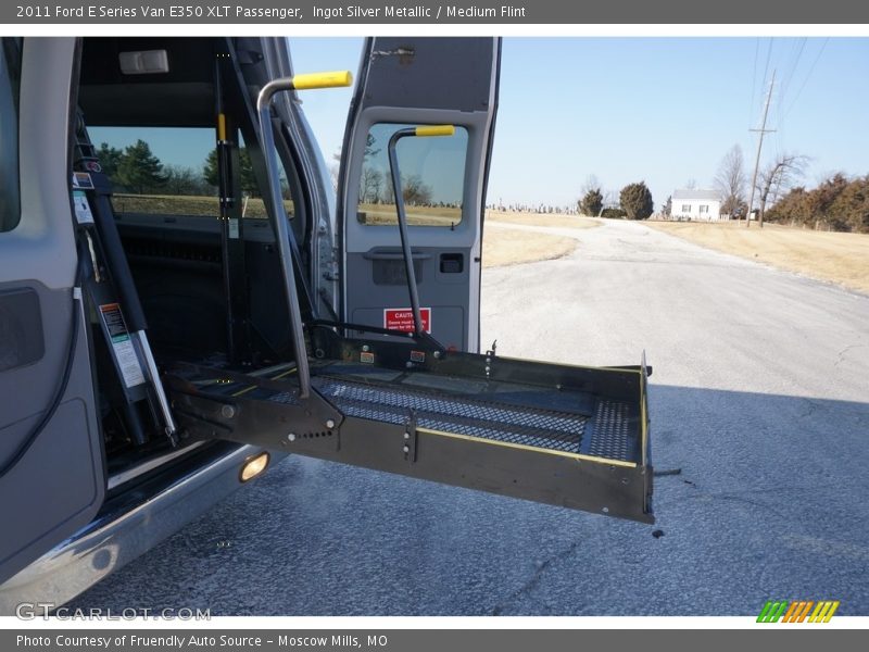 Ingot Silver Metallic / Medium Flint 2011 Ford E Series Van E350 XLT Passenger
