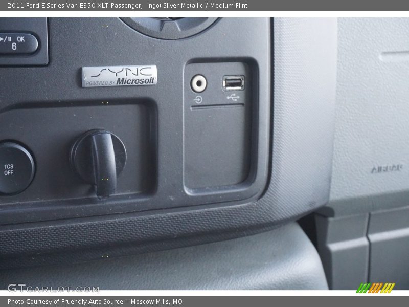 Ingot Silver Metallic / Medium Flint 2011 Ford E Series Van E350 XLT Passenger