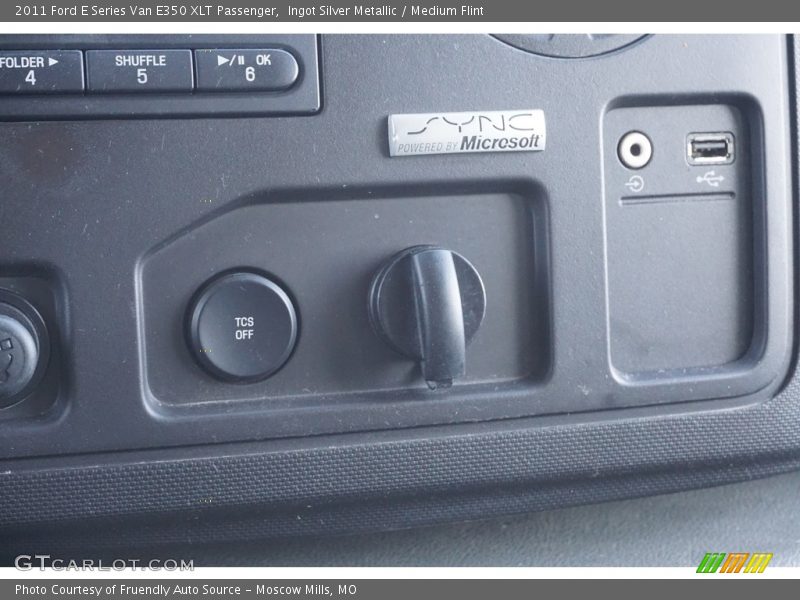 Ingot Silver Metallic / Medium Flint 2011 Ford E Series Van E350 XLT Passenger