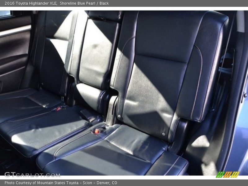 Shoreline Blue Pearl / Black 2016 Toyota Highlander XLE