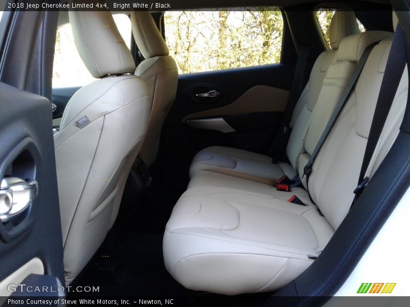 Bright White / Black 2018 Jeep Cherokee Limited 4x4