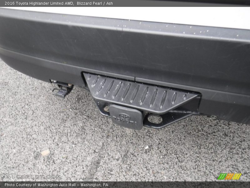 Blizzard Pearl / Ash 2016 Toyota Highlander Limited AWD