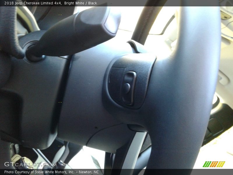 Bright White / Black 2018 Jeep Cherokee Limited 4x4