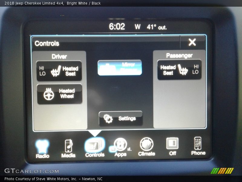 Bright White / Black 2018 Jeep Cherokee Limited 4x4