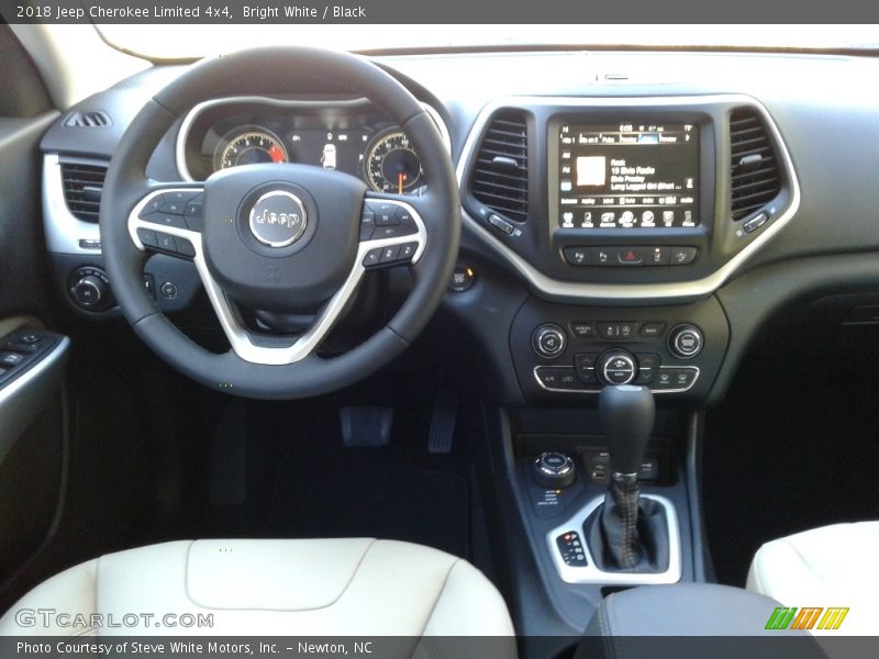 Bright White / Black 2018 Jeep Cherokee Limited 4x4
