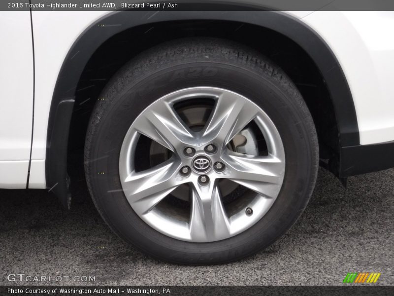 Blizzard Pearl / Ash 2016 Toyota Highlander Limited AWD