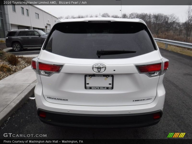 Blizzard Pearl / Ash 2016 Toyota Highlander Limited AWD