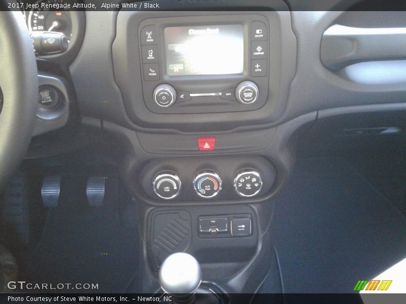 Alpine White / Black 2017 Jeep Renegade Altitude