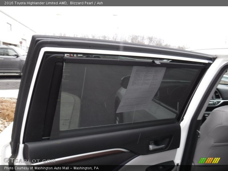 Blizzard Pearl / Ash 2016 Toyota Highlander Limited AWD