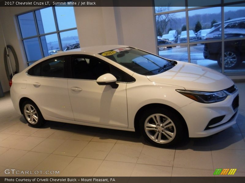 Summit White / Jet Black 2017 Chevrolet Cruze LT