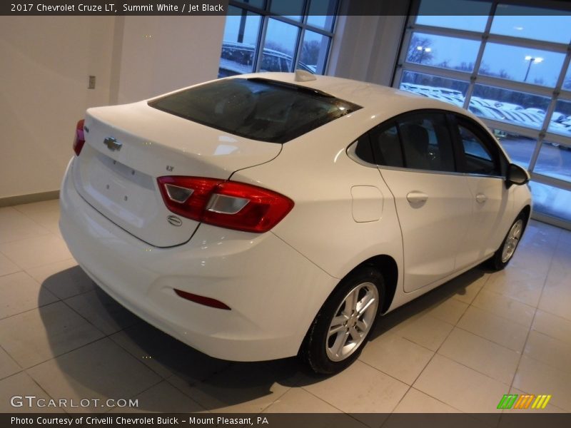 Summit White / Jet Black 2017 Chevrolet Cruze LT