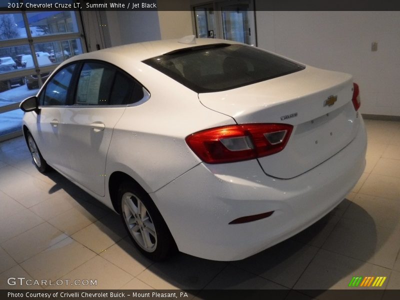 Summit White / Jet Black 2017 Chevrolet Cruze LT