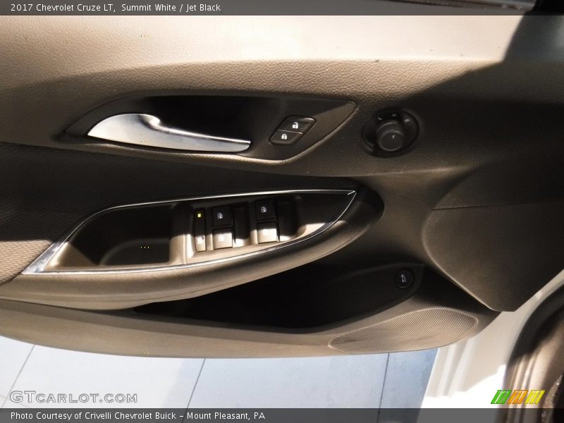 Summit White / Jet Black 2017 Chevrolet Cruze LT