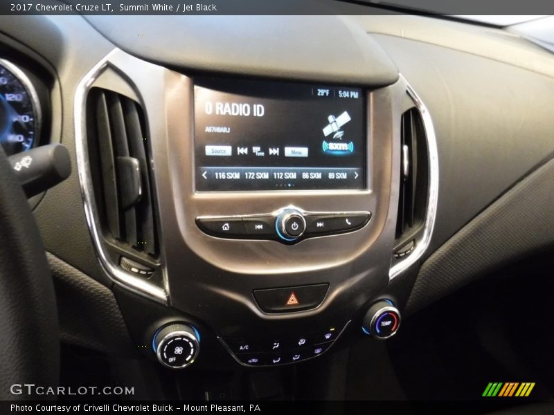 Summit White / Jet Black 2017 Chevrolet Cruze LT