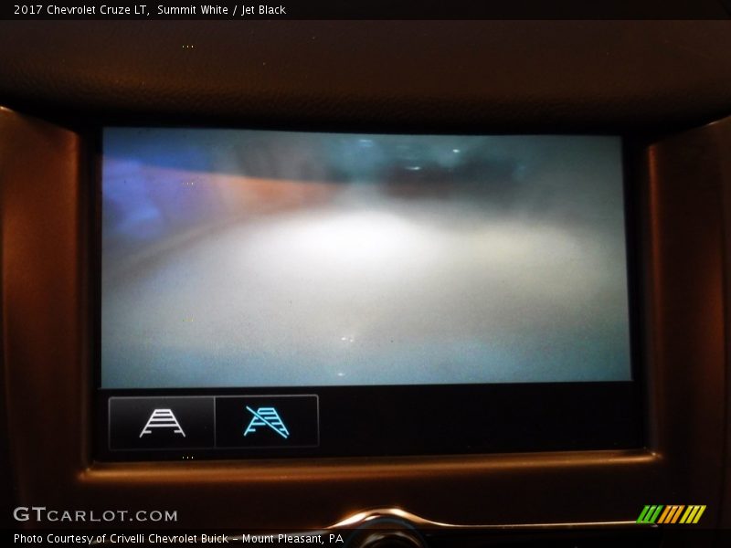 Summit White / Jet Black 2017 Chevrolet Cruze LT