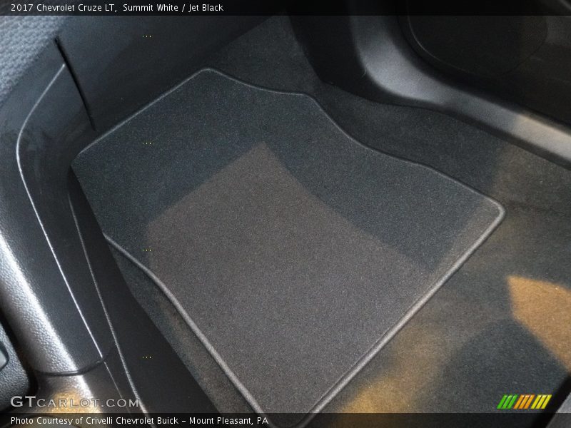 Summit White / Jet Black 2017 Chevrolet Cruze LT