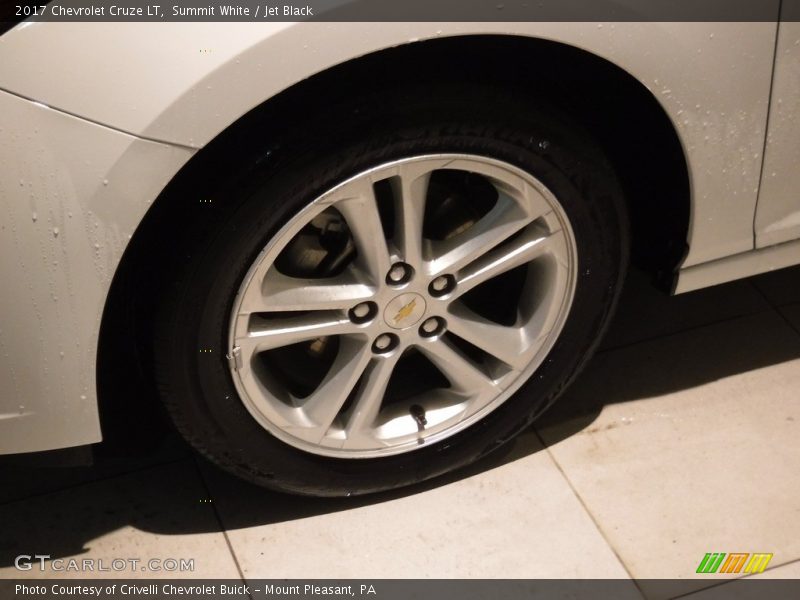 Summit White / Jet Black 2017 Chevrolet Cruze LT