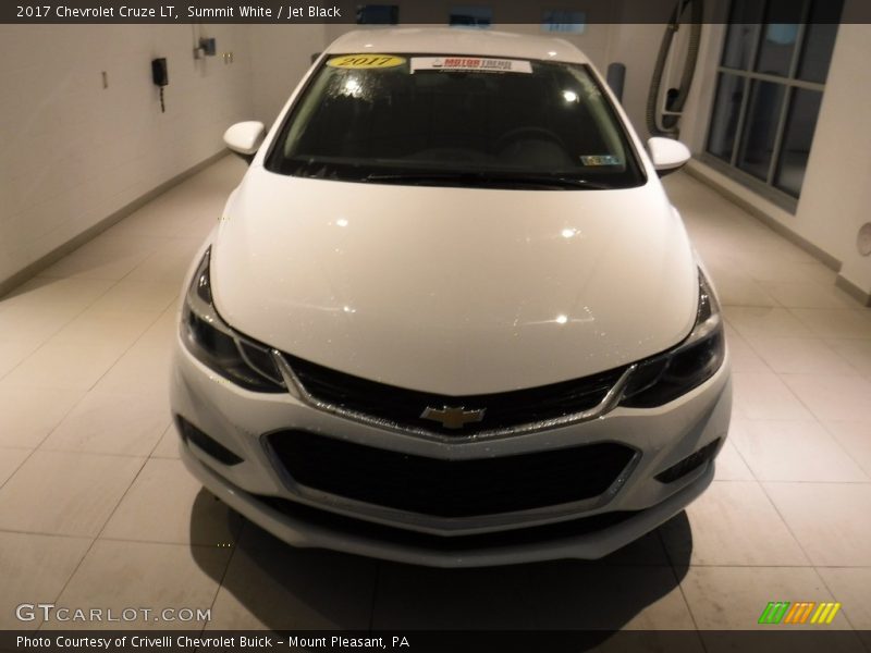 Summit White / Jet Black 2017 Chevrolet Cruze LT