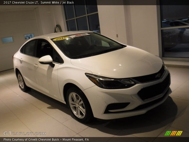 Summit White / Jet Black 2017 Chevrolet Cruze LT