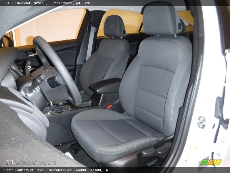 Summit White / Jet Black 2017 Chevrolet Cruze LT