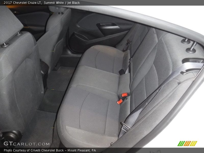 Summit White / Jet Black 2017 Chevrolet Cruze LT