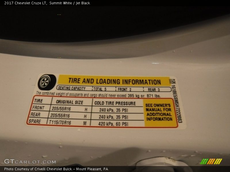 Summit White / Jet Black 2017 Chevrolet Cruze LT