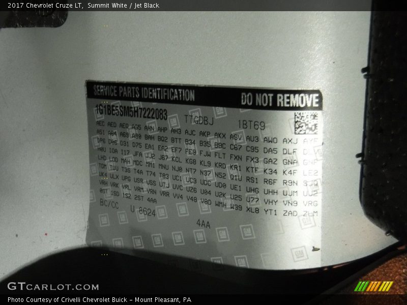 Summit White / Jet Black 2017 Chevrolet Cruze LT