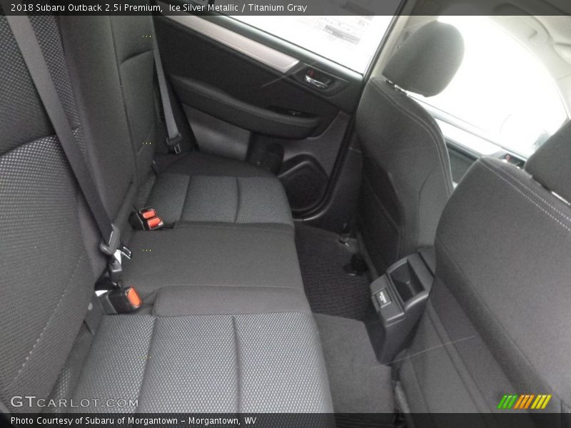 Ice Silver Metallic / Titanium Gray 2018 Subaru Outback 2.5i Premium