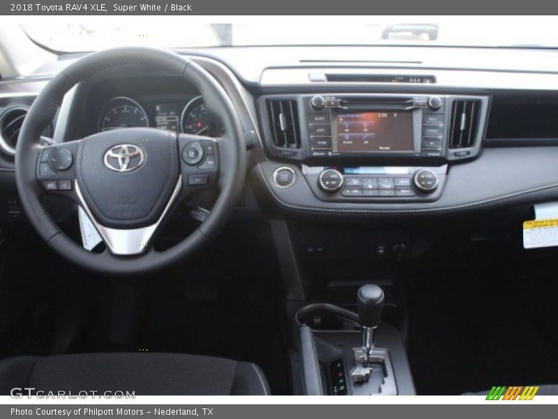 Super White / Black 2018 Toyota RAV4 XLE