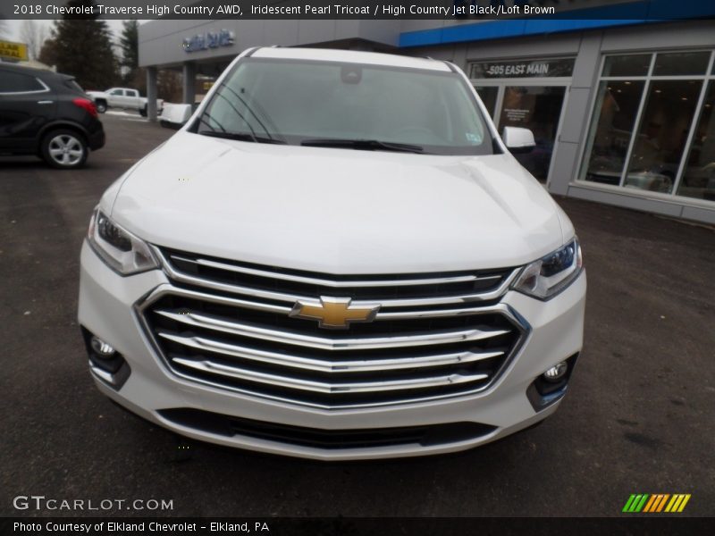 Iridescent Pearl Tricoat / High Country Jet Black/Loft Brown 2018 Chevrolet Traverse High Country AWD