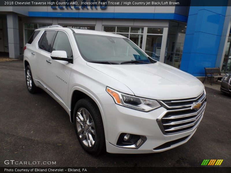 Iridescent Pearl Tricoat / High Country Jet Black/Loft Brown 2018 Chevrolet Traverse High Country AWD