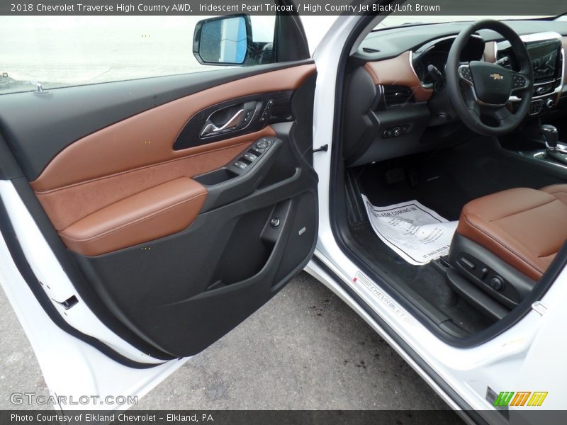 Iridescent Pearl Tricoat / High Country Jet Black/Loft Brown 2018 Chevrolet Traverse High Country AWD