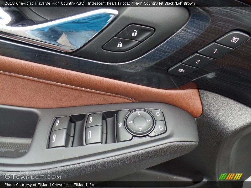 Iridescent Pearl Tricoat / High Country Jet Black/Loft Brown 2018 Chevrolet Traverse High Country AWD