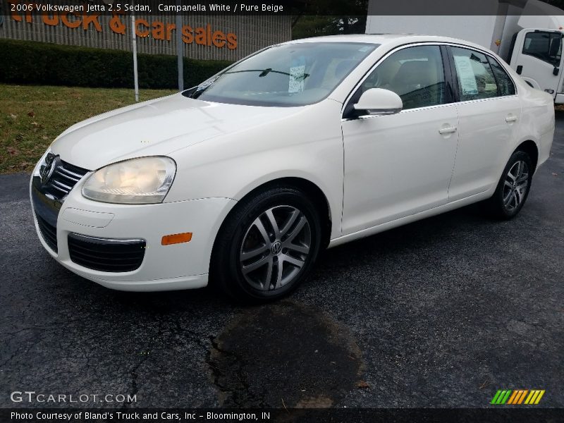 Campanella White / Pure Beige 2006 Volkswagen Jetta 2.5 Sedan