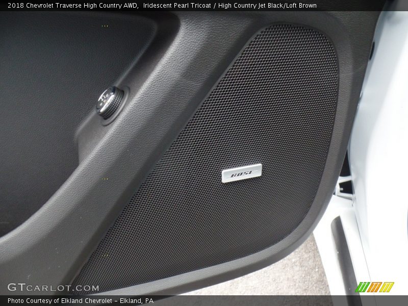 Iridescent Pearl Tricoat / High Country Jet Black/Loft Brown 2018 Chevrolet Traverse High Country AWD