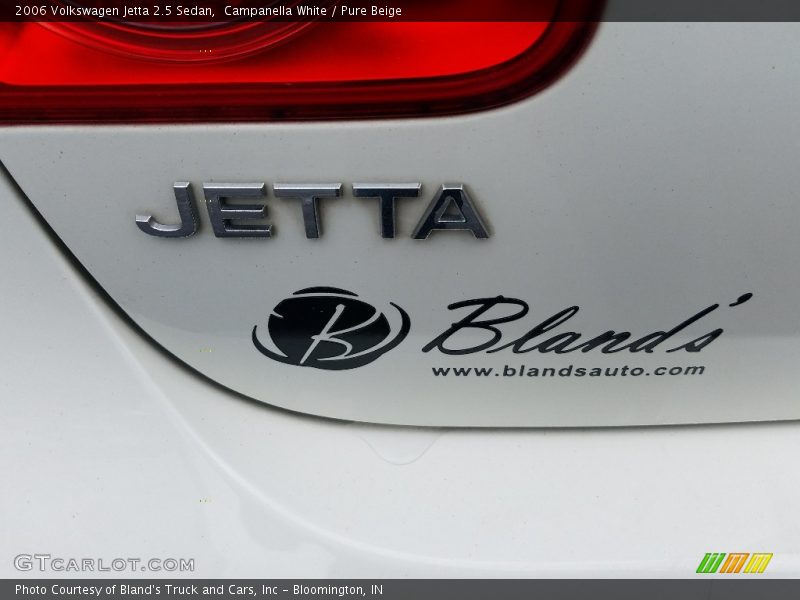 Campanella White / Pure Beige 2006 Volkswagen Jetta 2.5 Sedan