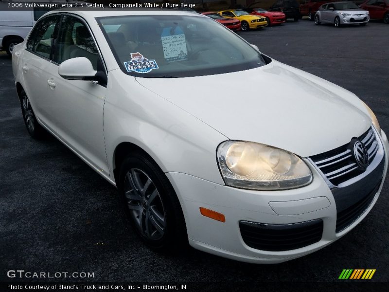 Campanella White / Pure Beige 2006 Volkswagen Jetta 2.5 Sedan