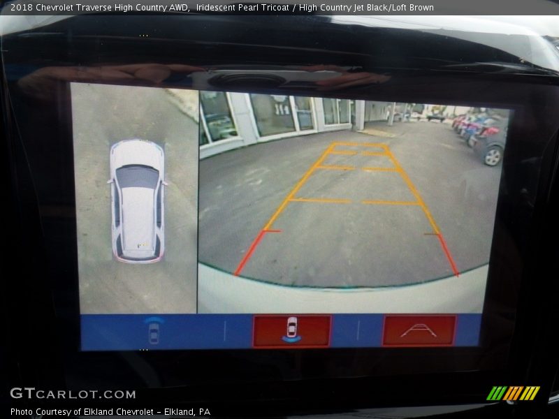 Iridescent Pearl Tricoat / High Country Jet Black/Loft Brown 2018 Chevrolet Traverse High Country AWD