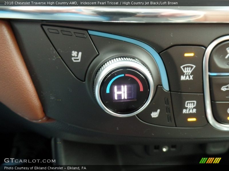 Iridescent Pearl Tricoat / High Country Jet Black/Loft Brown 2018 Chevrolet Traverse High Country AWD