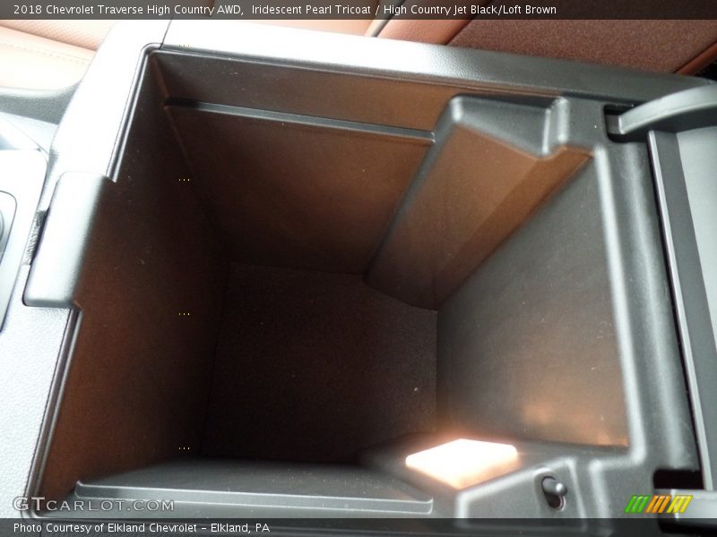 Iridescent Pearl Tricoat / High Country Jet Black/Loft Brown 2018 Chevrolet Traverse High Country AWD