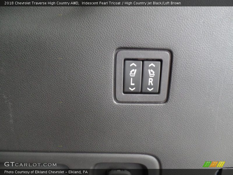 Iridescent Pearl Tricoat / High Country Jet Black/Loft Brown 2018 Chevrolet Traverse High Country AWD