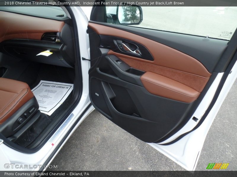 Iridescent Pearl Tricoat / High Country Jet Black/Loft Brown 2018 Chevrolet Traverse High Country AWD
