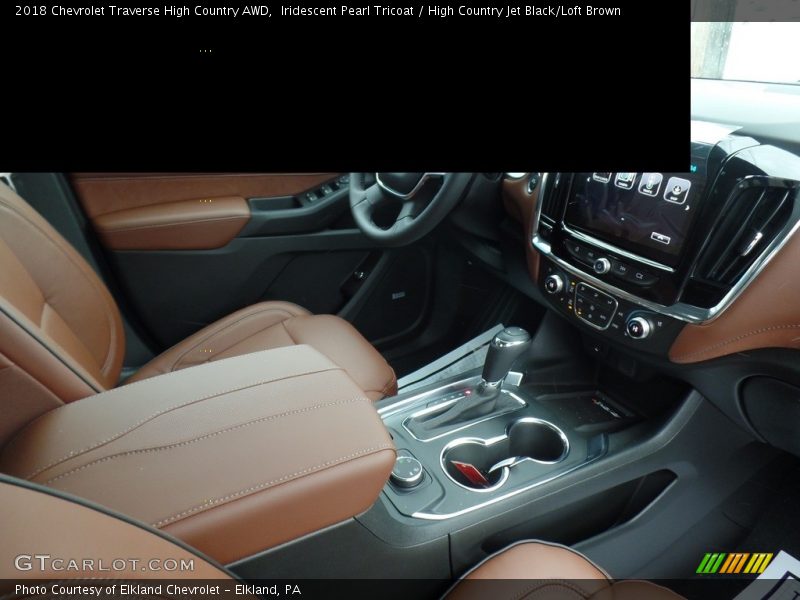 Iridescent Pearl Tricoat / High Country Jet Black/Loft Brown 2018 Chevrolet Traverse High Country AWD