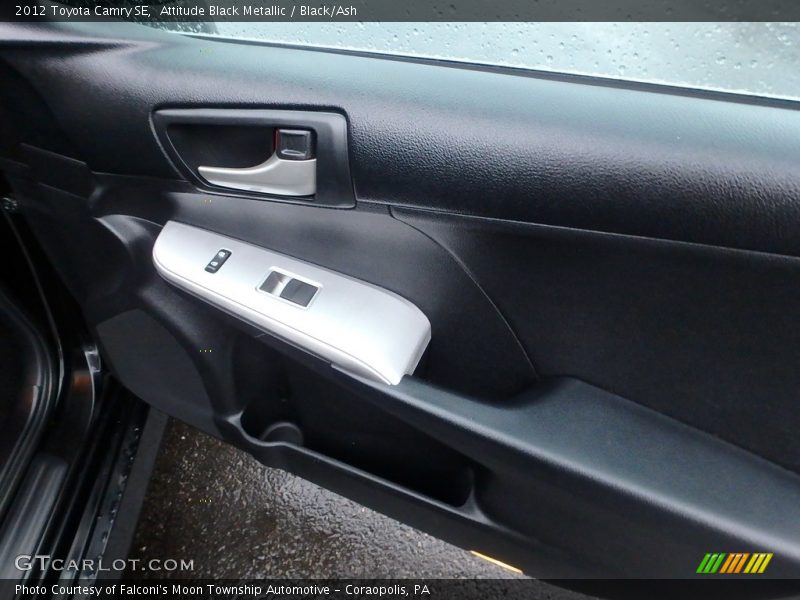 Attitude Black Metallic / Black/Ash 2012 Toyota Camry SE